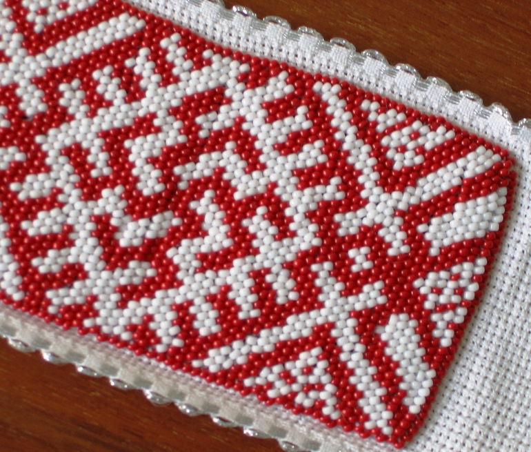 Амулет из бисера