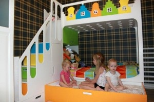 Детская для 2-3-4 деток...