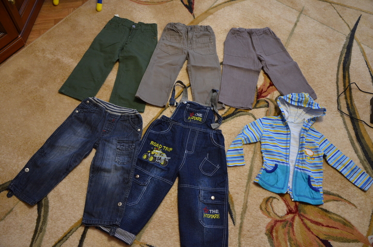 Джинсы, брюки для мальчика в хорошем состоянии