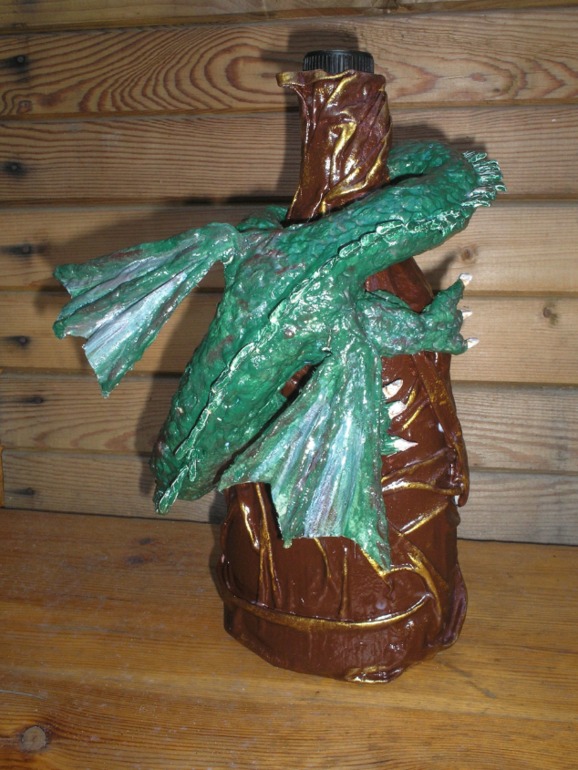 Дракон на скале ...