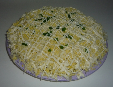 Салат с печенью трески