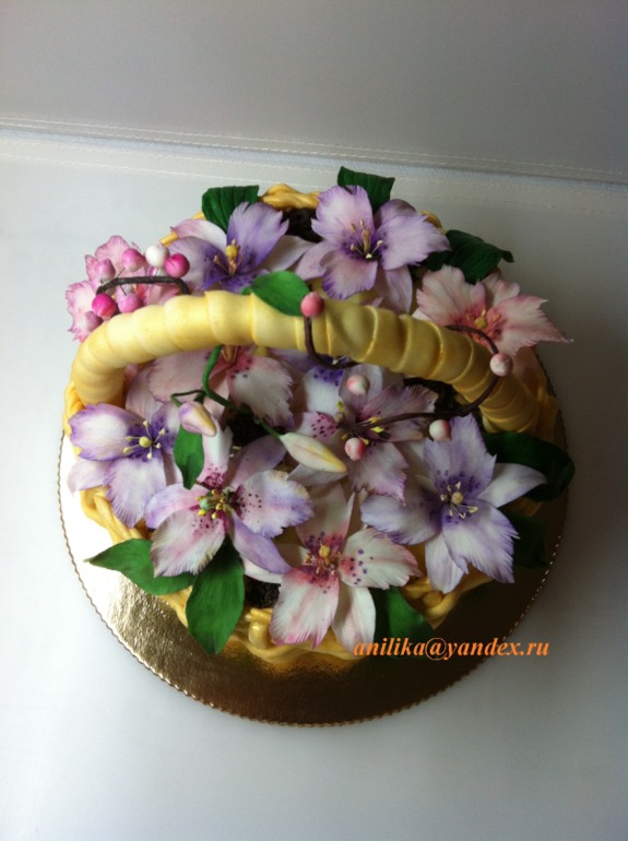 Торт корзина с цветами