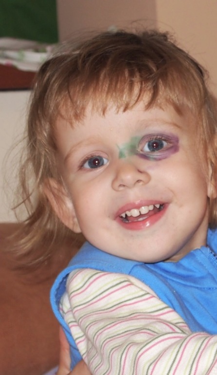 Любитнльница порисовать (на себе (фото))