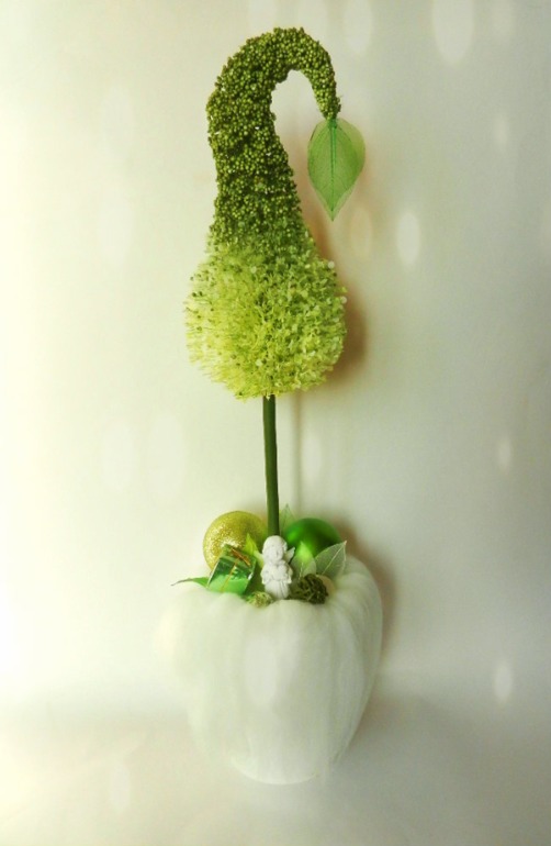 Елочка ,елка, лесной аромат, каждой иголочкой радовает нас)))