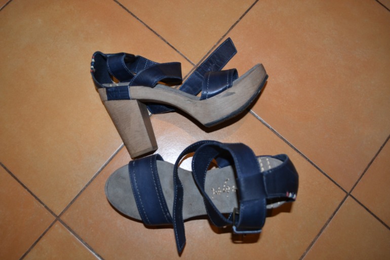 Продам Босоножки Napapijri новые