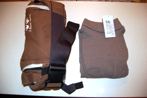 Продам три цвета - два шарфа, один рюкзак