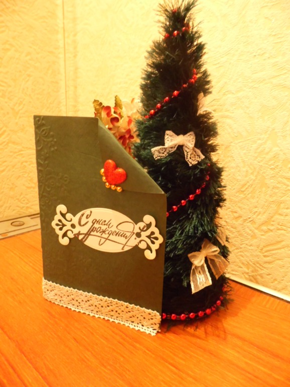 первая мохнатая елочка