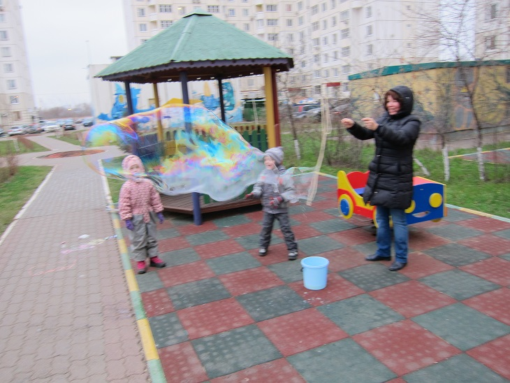 Шоу мыльных пузырей