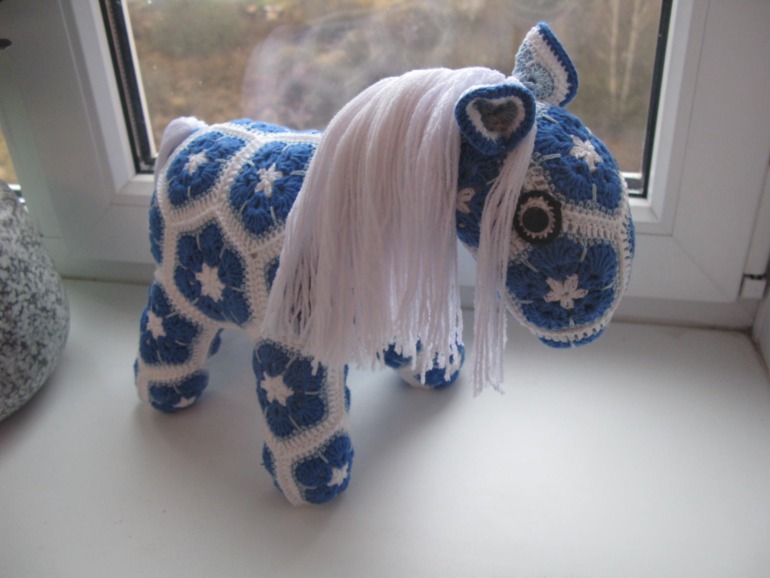 Цветочная лошадка