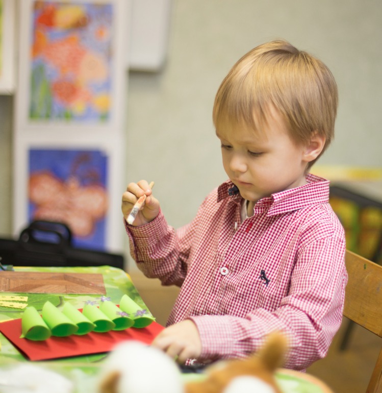 Художественная выставка Платона