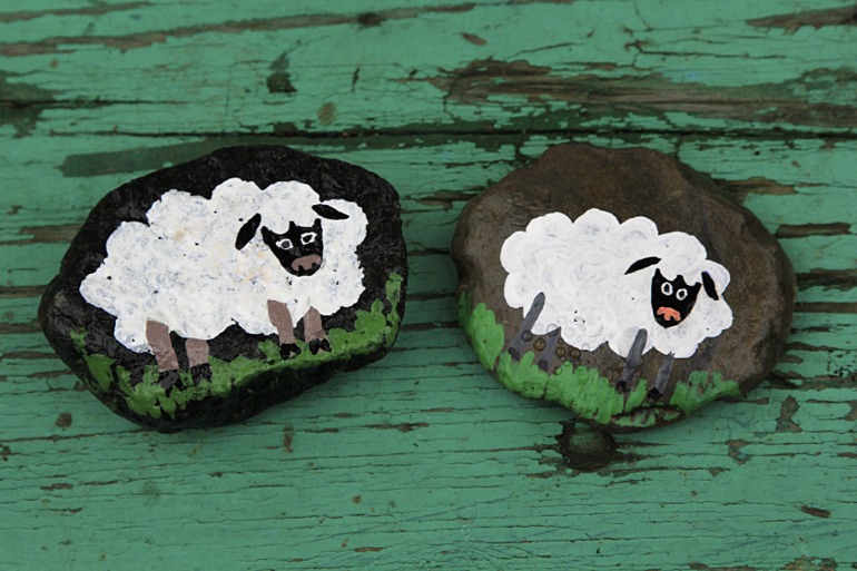 Расписные камушки