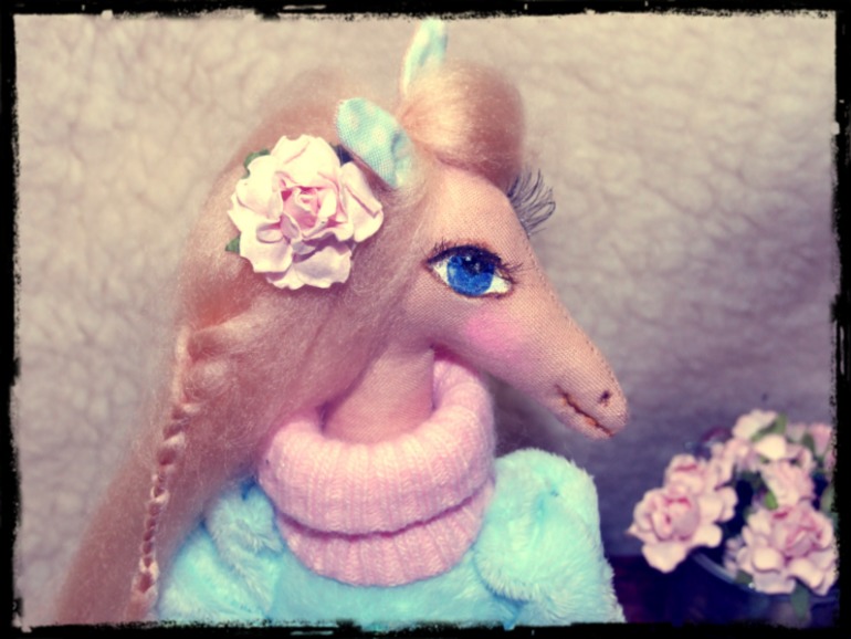 Лошадка Розочка