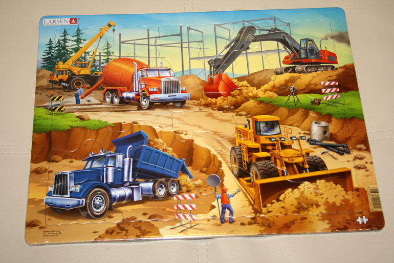 Djeco, Schleich, Larsen. Наши очередные приобретения.