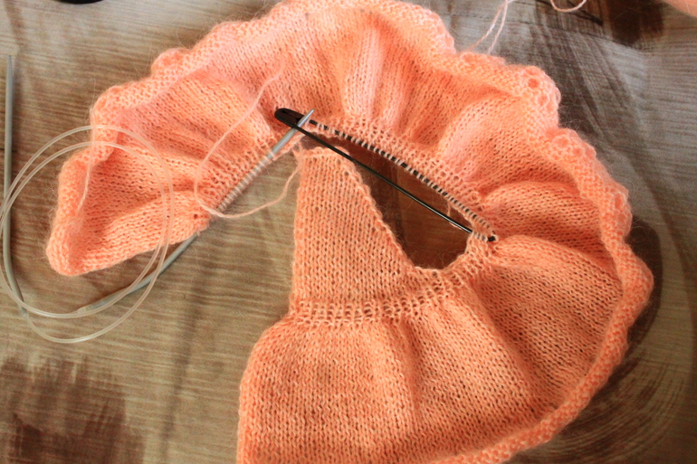 Платьице и штанишки для зайчика