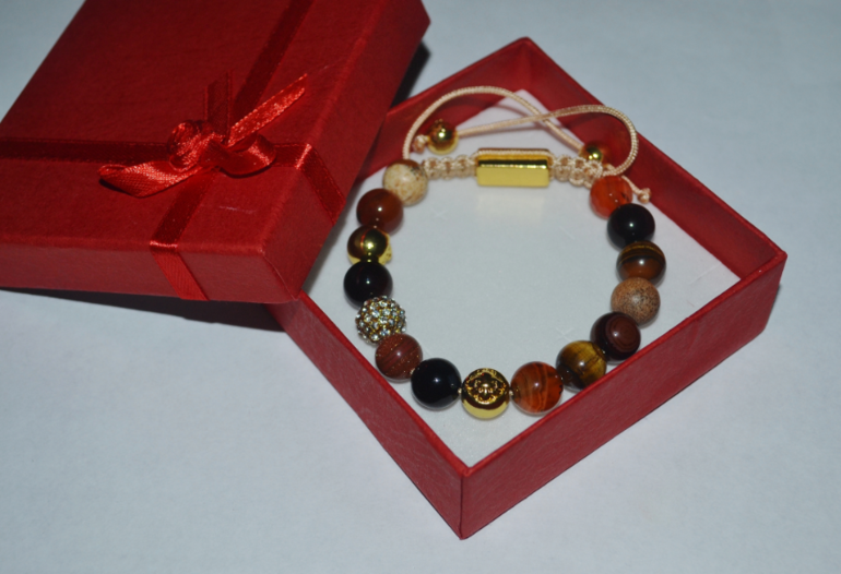 Браслеты ручной работы из полудрагоценных камней. Браслеты есть в наличии и под заказ!!!