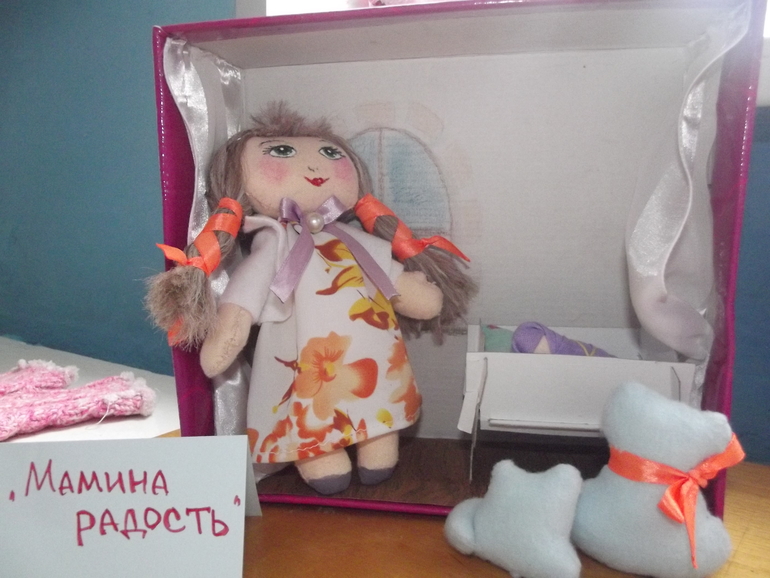 Выставка творческих объединений в школе