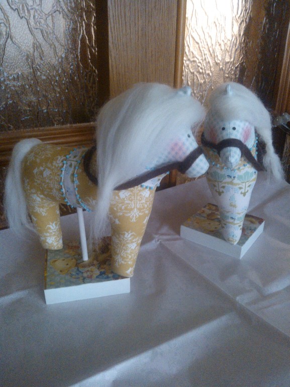 первые лошадки