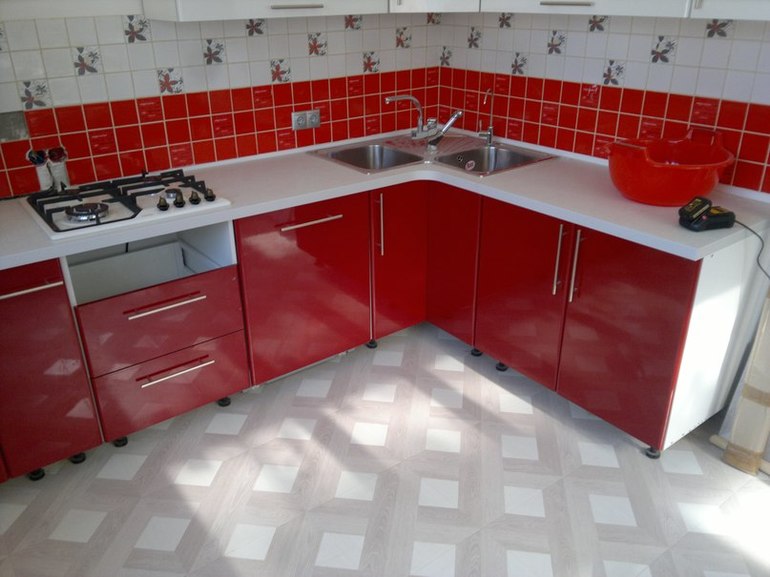 угловая кухня 90 градусов. карусель kessebohmer 820 3/4. угловая кухня без углового шкафа. угловая кухня 90 градусов. верхний угловой модуль для кухни чертеж угол 90.