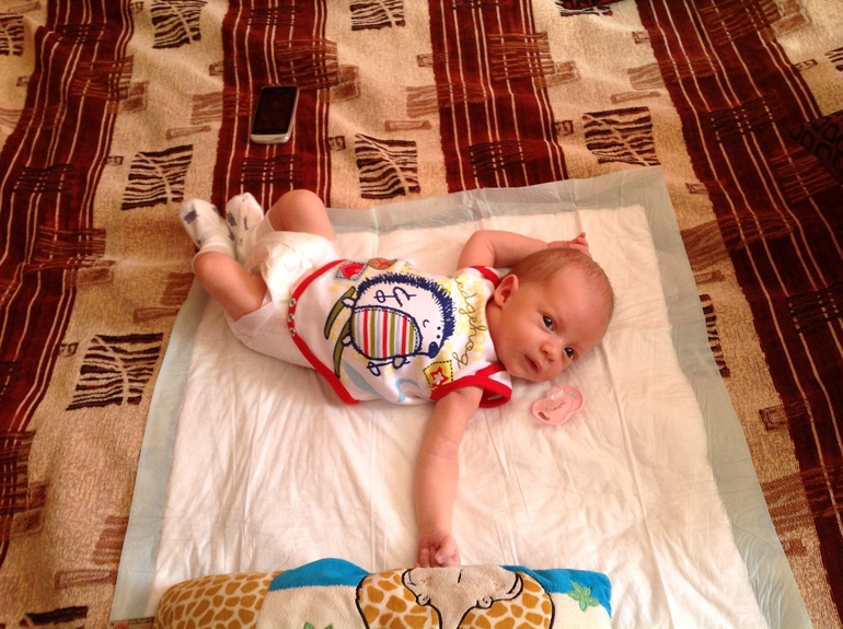 А нам 2 месяца!Мы тут самые малыши получаемся))