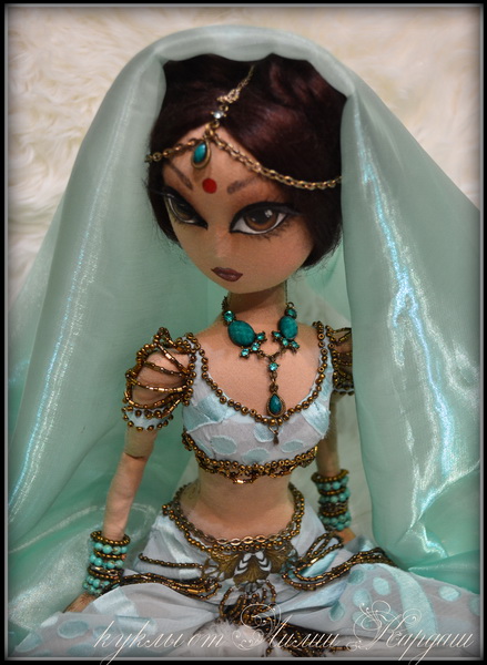 Мохини - дочь таинственной Индии!