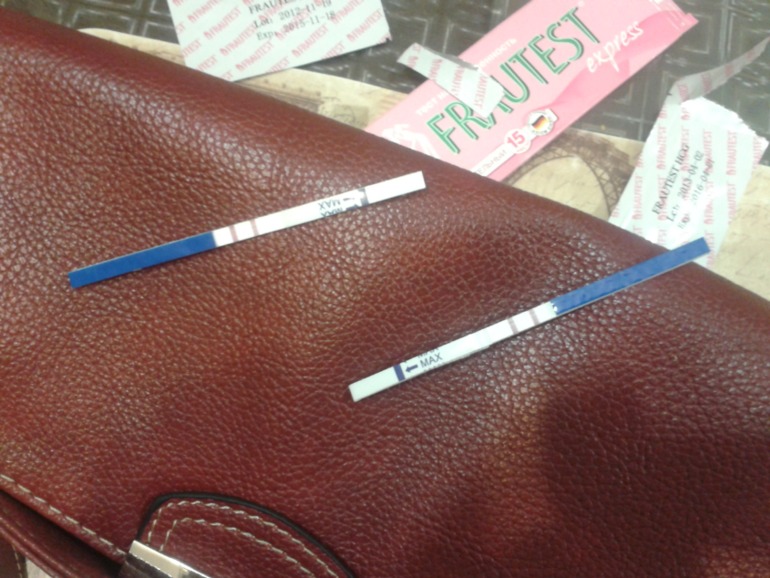 Подержи меня за плечи я грудями потрясу.....