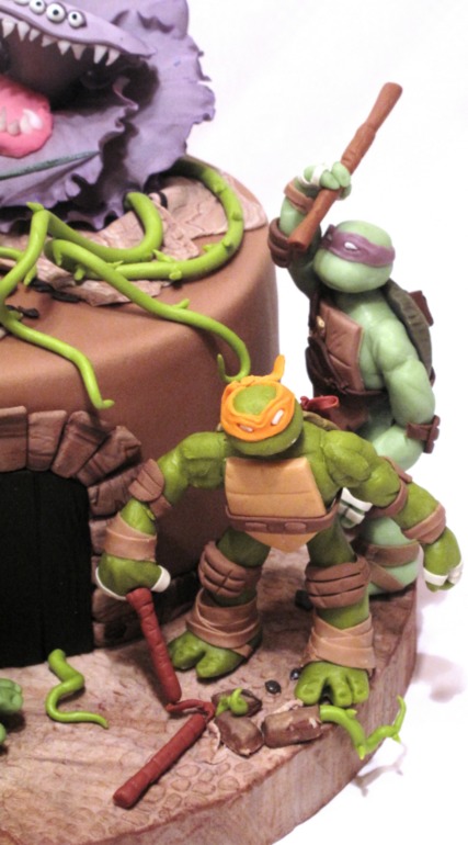 Черепашки Ниндзя. Битва с растением-пришельцем