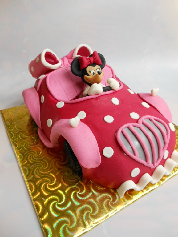 Минни и машина