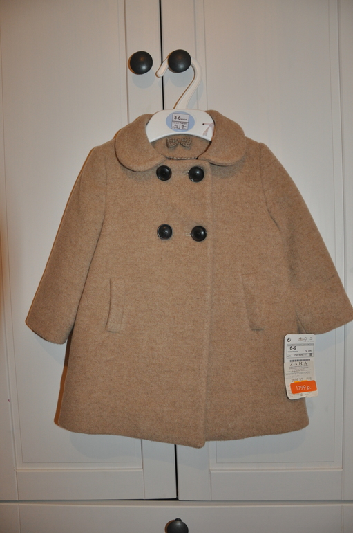 Продам Пальто ZARA размер 6-9 мес 1500 руб.