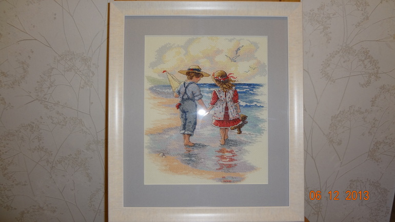 Вышивка Держась за руки от Дименшионс.