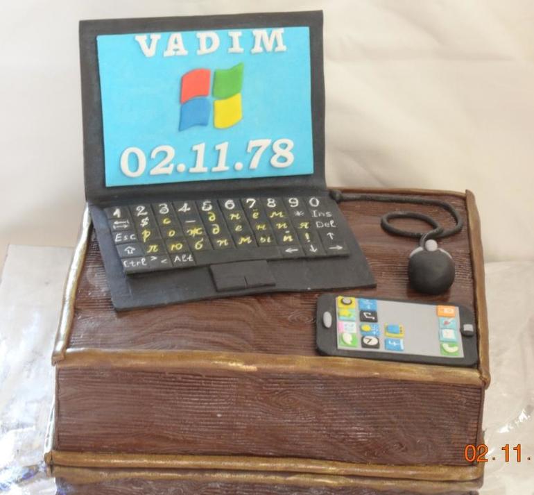 Ноутбук и айфон