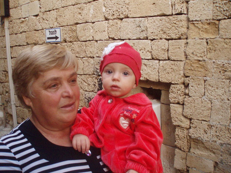 Первые шажочки Наоми!