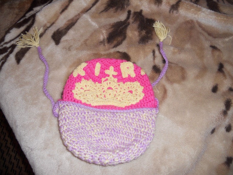 Шапочка в подарок на 3 месяца красавице Кире (дочь Кумы)