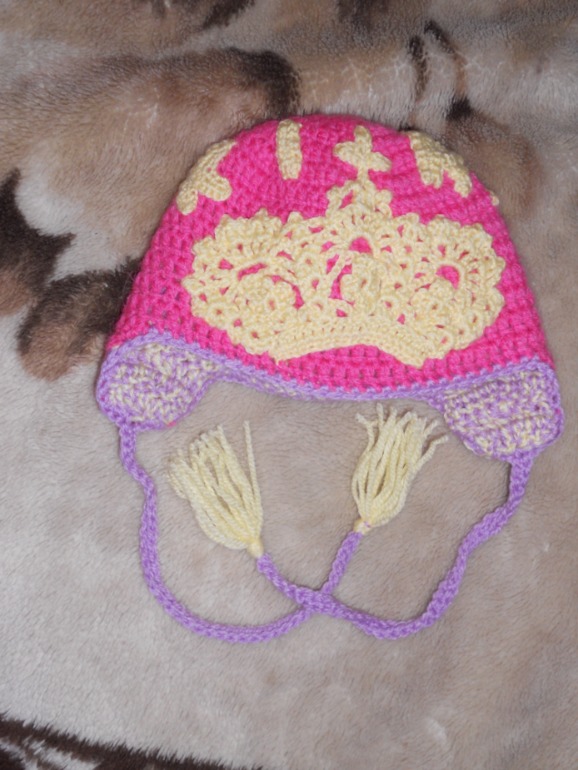 Шапочка в подарок на 3 месяца красавице Кире (дочь Кумы)