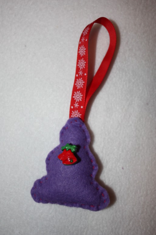 Подружила фетрушки с машинкой)