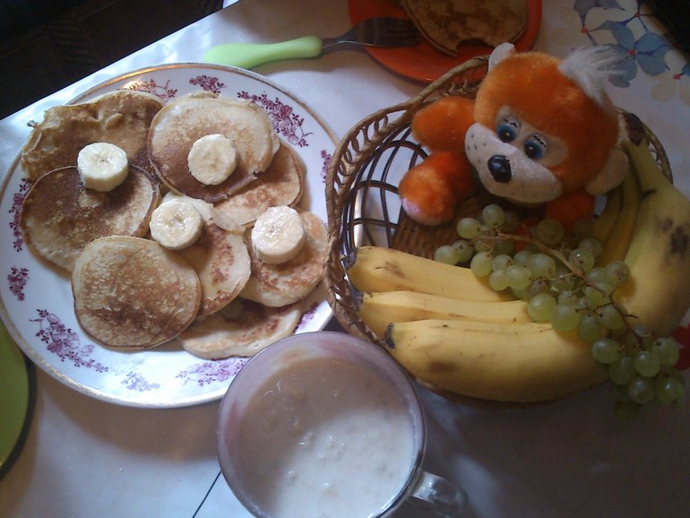 ФМ Готовим с детьми. Неделя 4, банановые оладьи и банановое молоко.