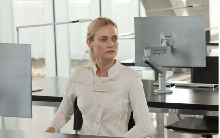 За женщину в черном (+кадры)