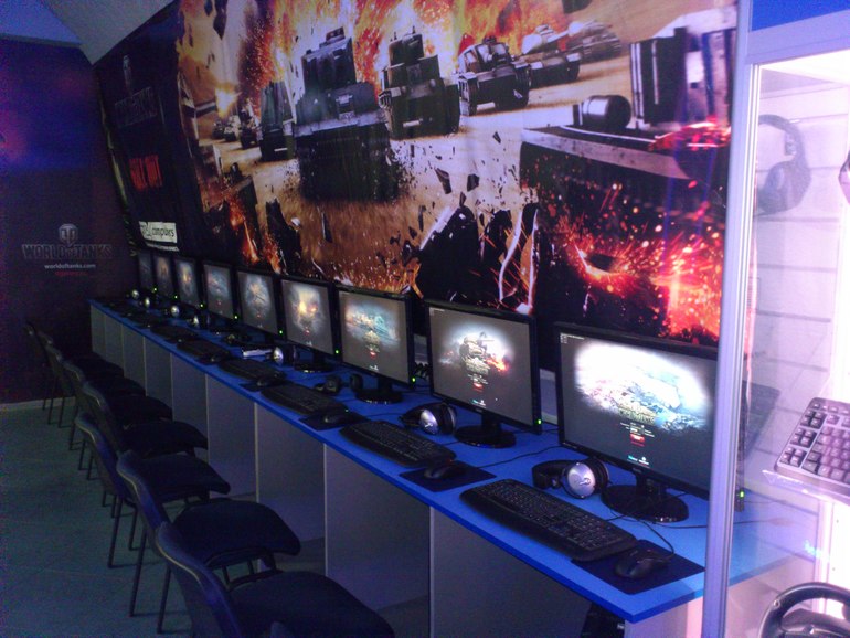 Галерея компьютерной эволюции.