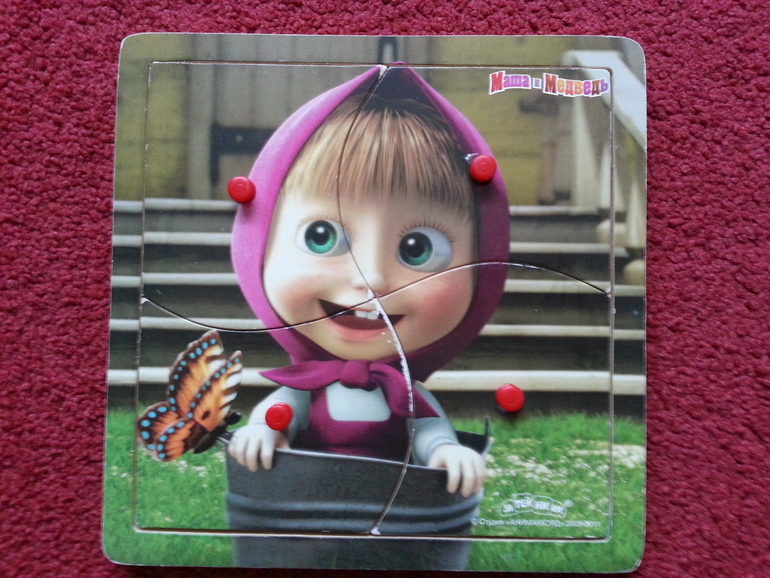 Игрушки, деревянные рамки, пазлы, книги...много разного