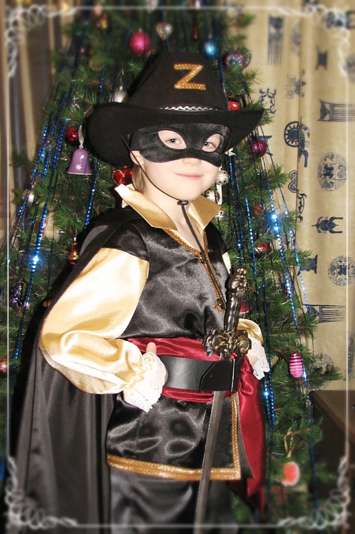 ЗОРРО 2014г))) Я по-испански хитрый лис, Не провести меня злодею! А по-английски чистый лист, И тайной древнею владею…