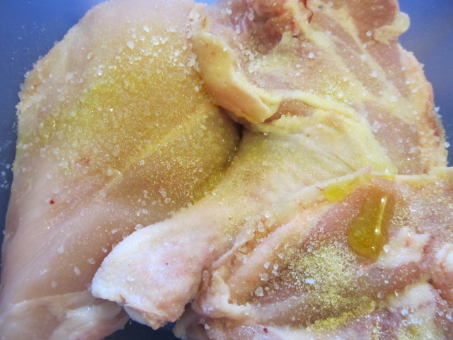 Цыплёнок запечённый в тесте с ароматным тимьяном