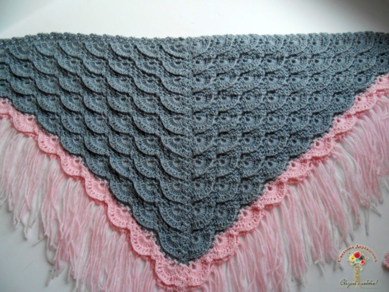 Комплект для девочки. Шапочка и бактус