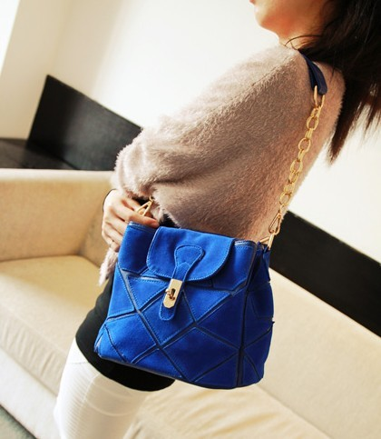 Клатчи и просто маленькие сумочки через плечо!