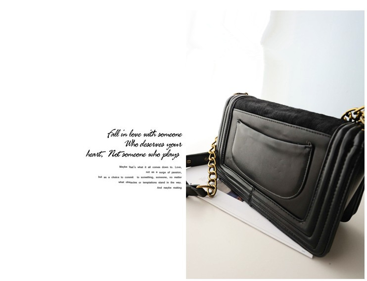 Клатчи и просто маленькие сумочки через плечо!