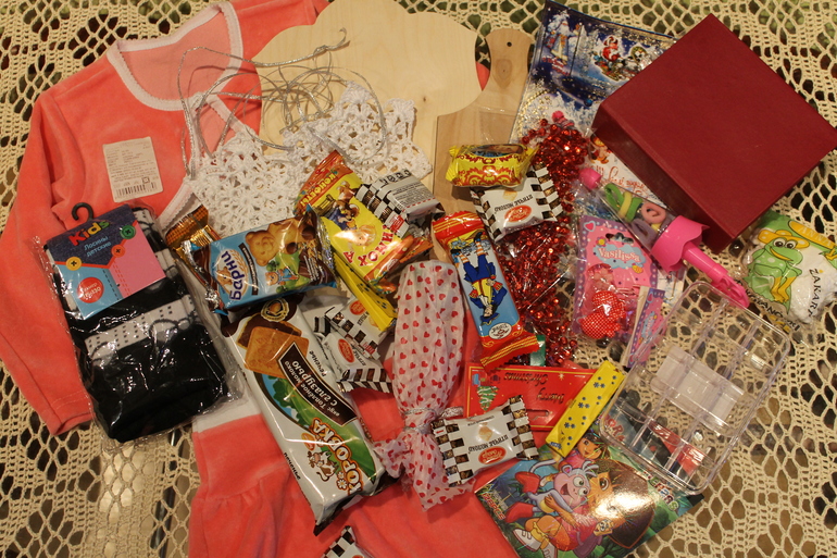 Подарочки от Юлечки!!!