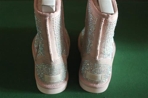 Фото посредника. Угги.