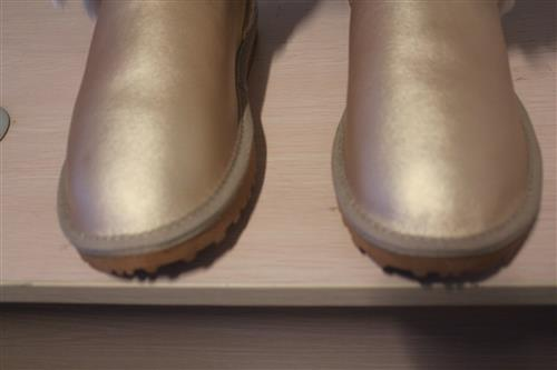 Зимние угги фото посредника .