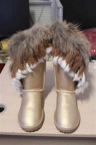 Зимние угги фото посредника .