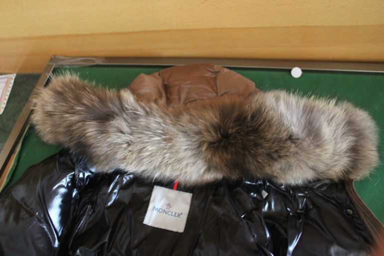 Фото посредника пуховик