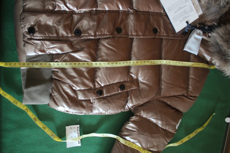 Фото посредника пуховик