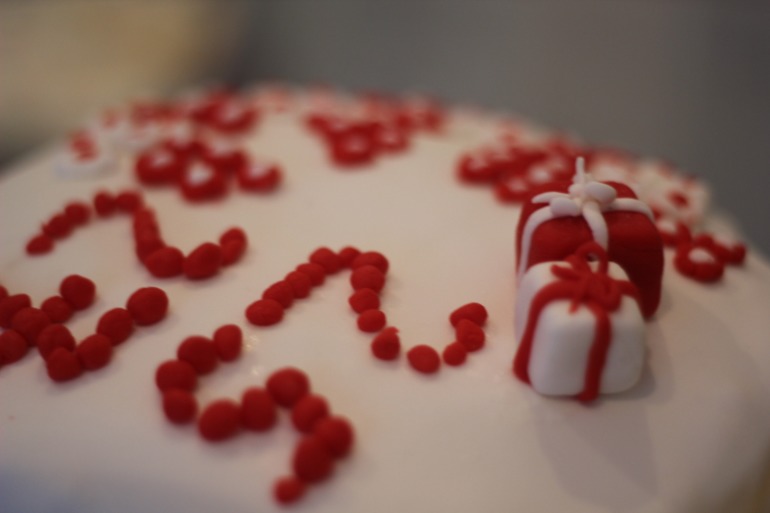 Мой первый тортик с мастикой))